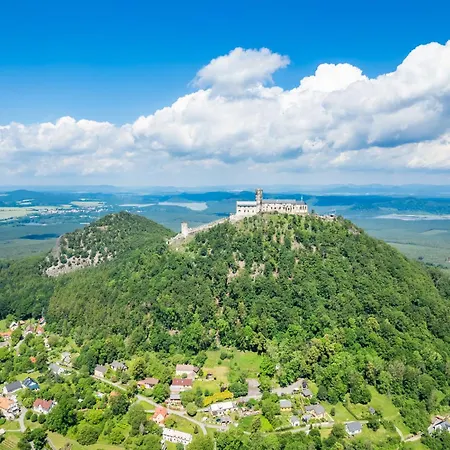 Pod Hrazi & Sedme Nebe Apartament *